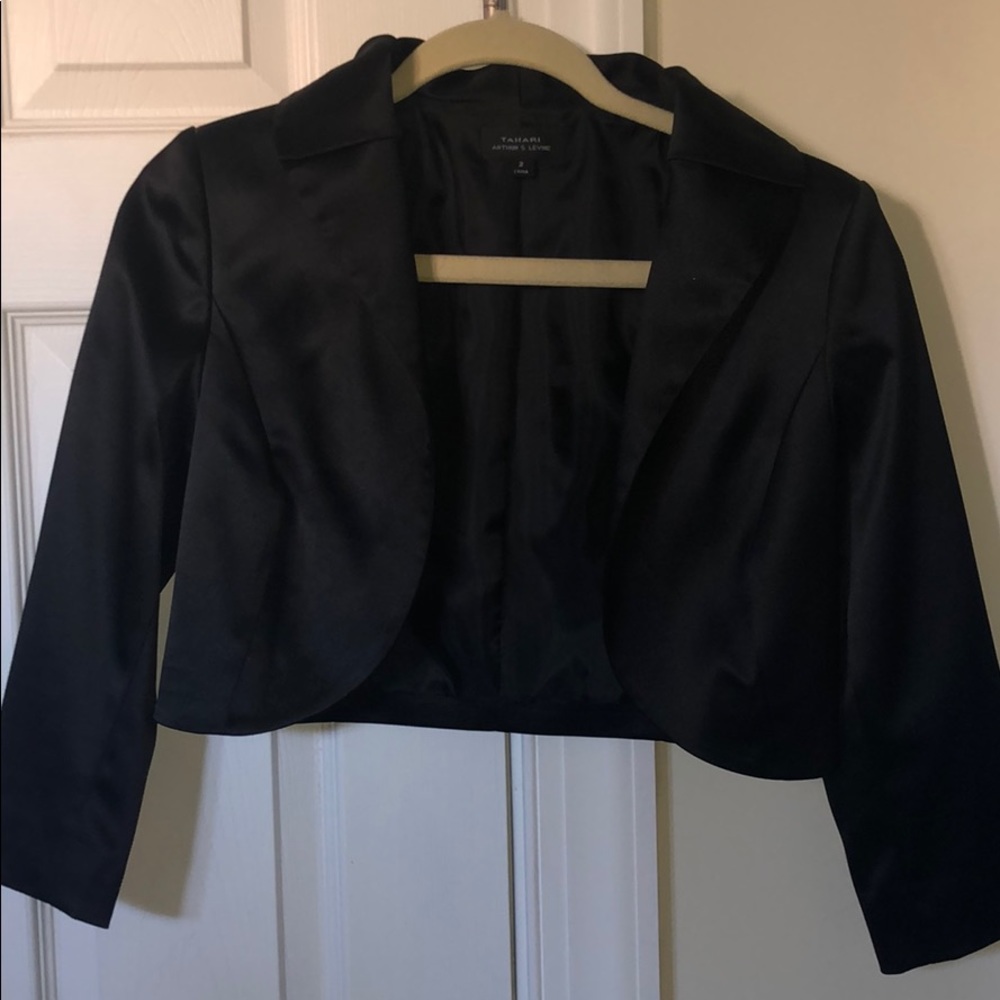 Black cropped jacket